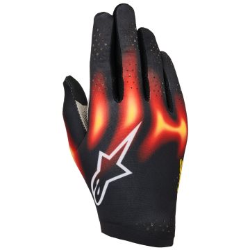Sim Gloves Graphic 3